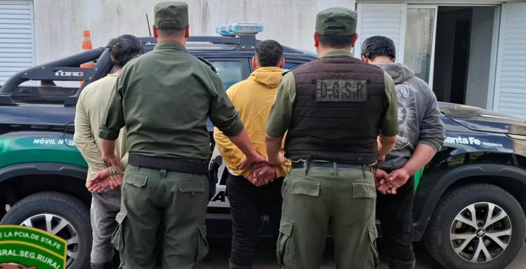 “Los Pumas” de Villa Ocampo aprehendieron a tres personas por violar la ley de conservación de la fauna silvestre.