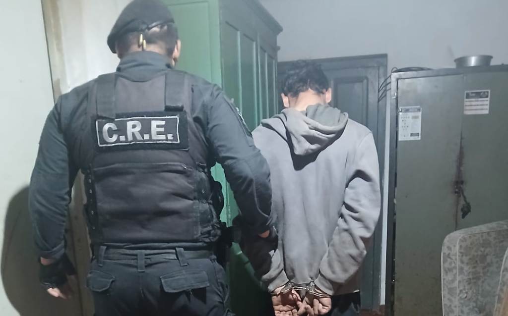 “Robo, atentado y resistencia a la autoridad”, el comando Radioeléctrico detuvo a un irascible ladrón de Villa Ocampo.