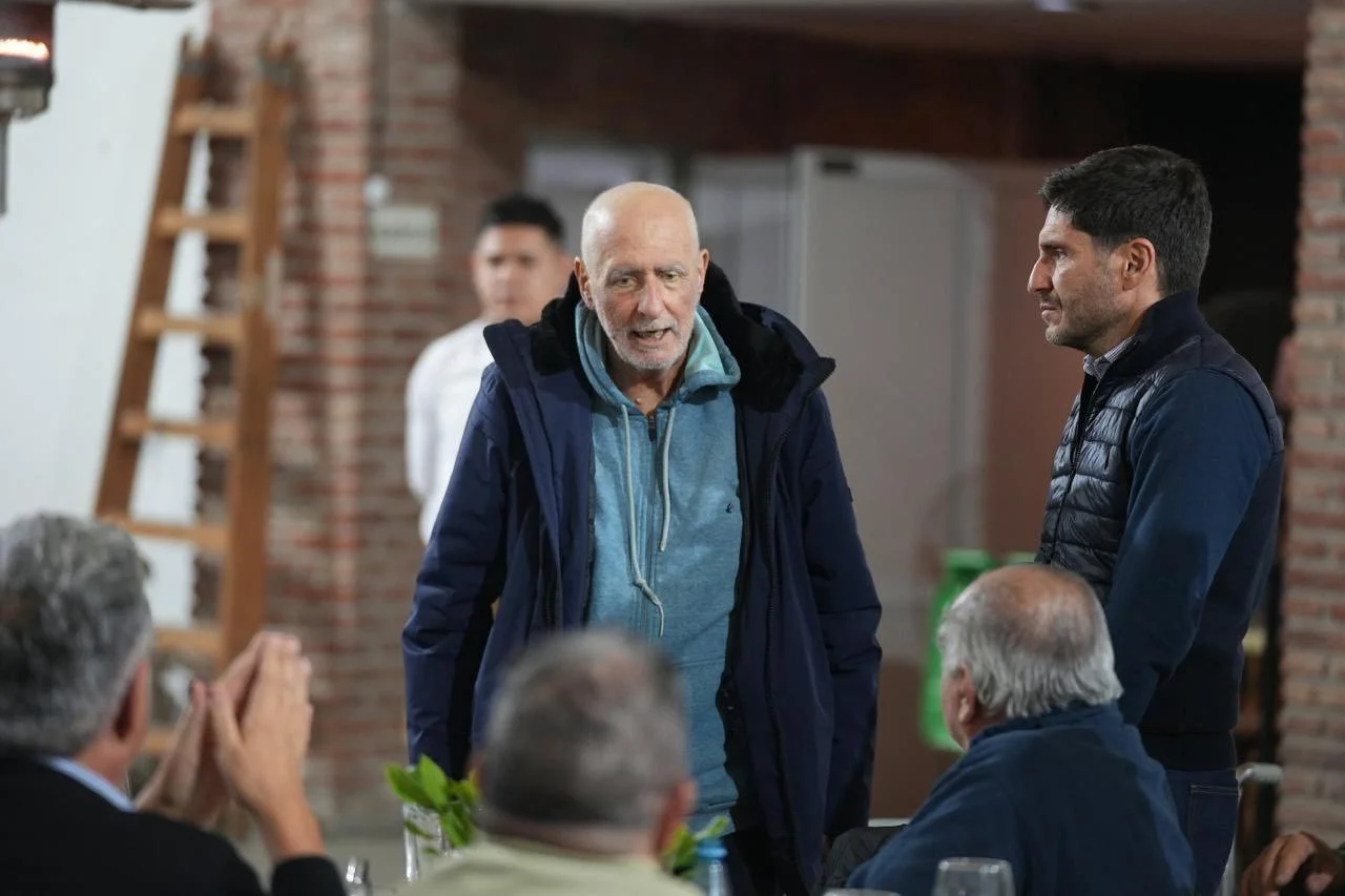 ruben-rada-pullaro-encuentro-heroes-malvinas.webp ruben-rada-pullaro-encuentro-heroes-malvinas.webp