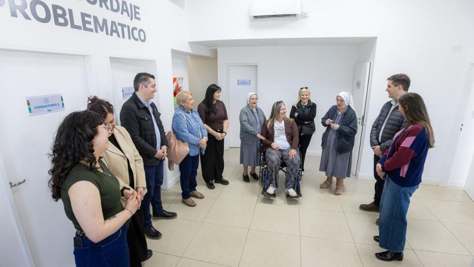 EL INTENDENTE RECIBIÓ A LA HERMANA CARLA RIVA EN EL CENTRO MUNICIPAL QUE LLEVA SU NOMBRE