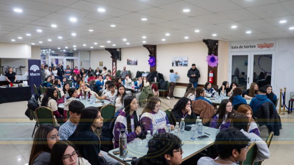 CIEN ESTUDIANTES FUEGUINOS CULMINARON EL DESAFÍO PRODUCTIVO Y FINANCIERO