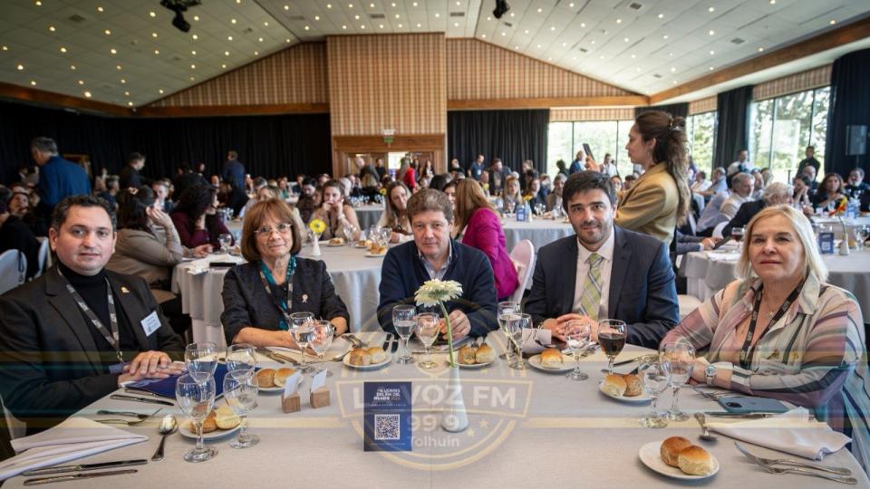 MARÍA DEL CARMEN BATTAINI DESTACÓ EL DIÁLOGO Y EL TRABAJO CONJUNTO EN “LÍDERES DEL FIN DEL MUNDO 2026”