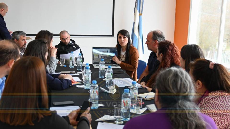 EL MUNICIPIO DE TOLHUIN AMPLIÓ LA PROPUESTA PRESENTADA PARA SALDAR LA DEUDA CON OSEF