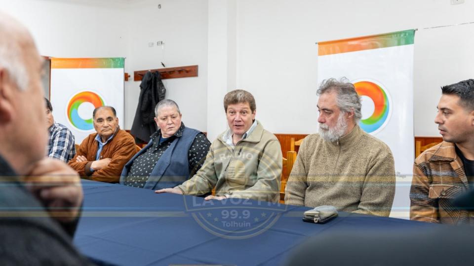 EL GOBERNADOR MELELLA SE REUNIÓ CON TAXISTAS Y REMISEROS DE RÍO GRANDE PARA ANALIZAR HERRAMIENTAS DE ACOMPAÑAMIENTO