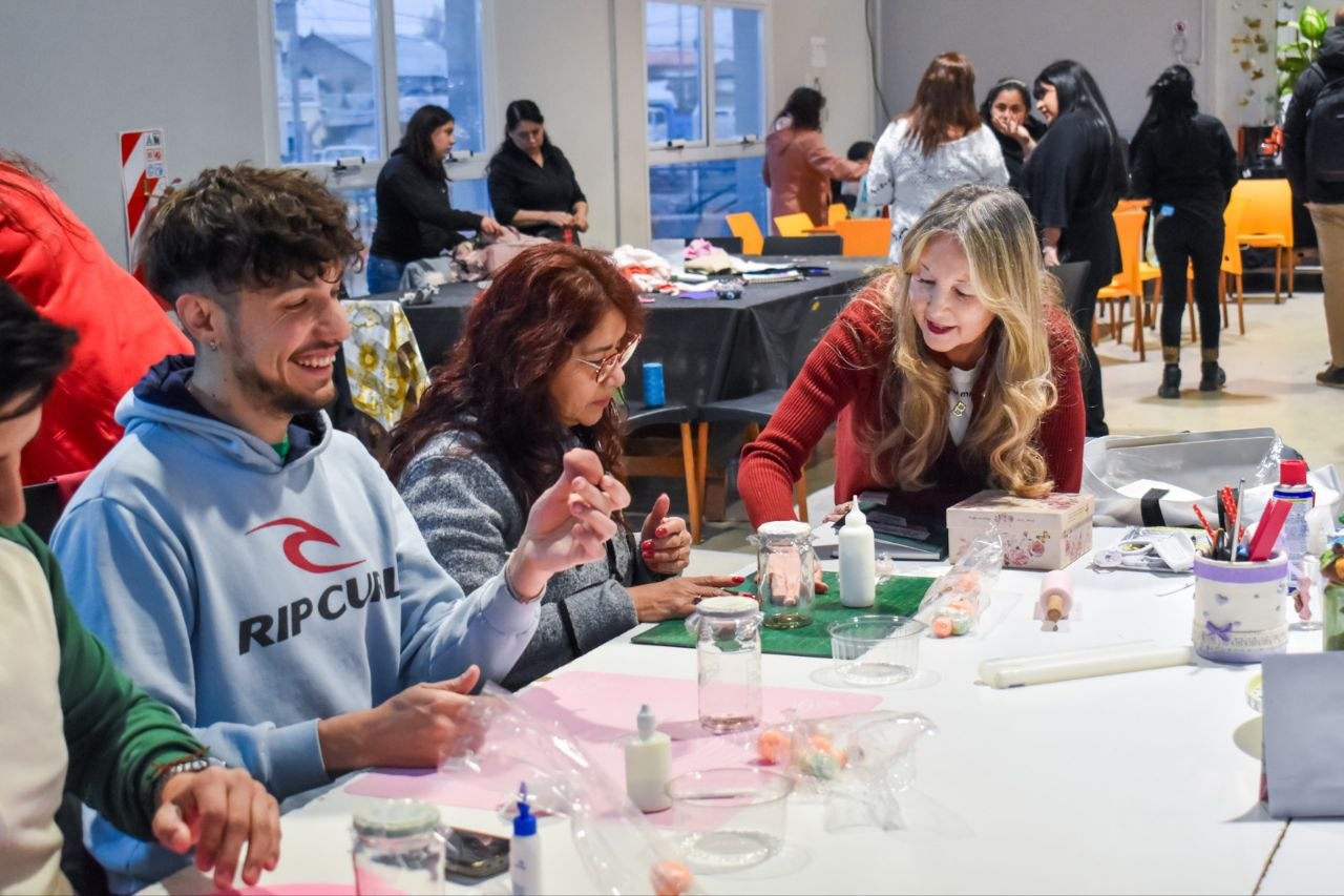 “BAZAR DEL FUEGO” CONTINÚA IMPULSANDO EL EMPRENDEDURISMO Y LA ECONOMÍA POPULAR EN LA PROVINCIA