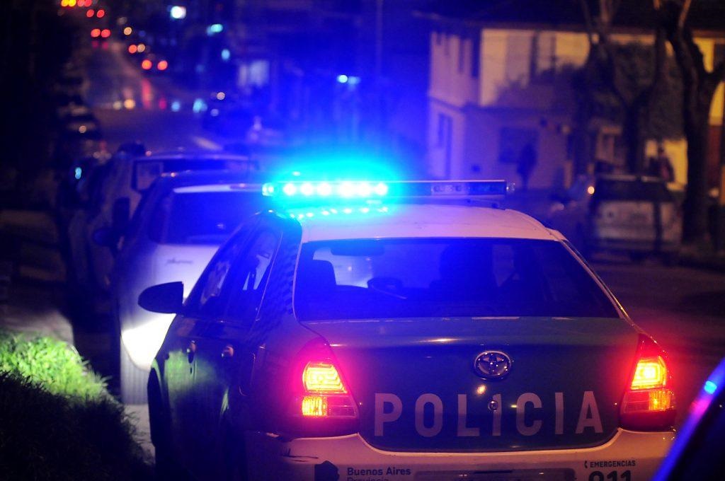 Salta: apartaron a dos policías en una investigación por drogas tras 14 allanamientos