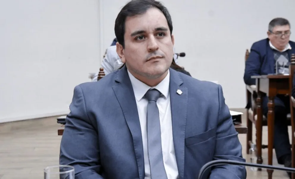 RODRIGO QUINTEROS ROMPIÓ CON EL OLMEDISMO Y SACUDIÓ LA INTERNA DE LLA EN SALTA