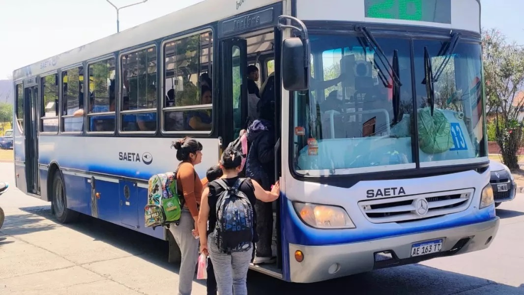 ESTE DOMINGO LOS CHICOS DE HASTA 12 AÑOS VIAJARÁN GRATIS EN SAETA