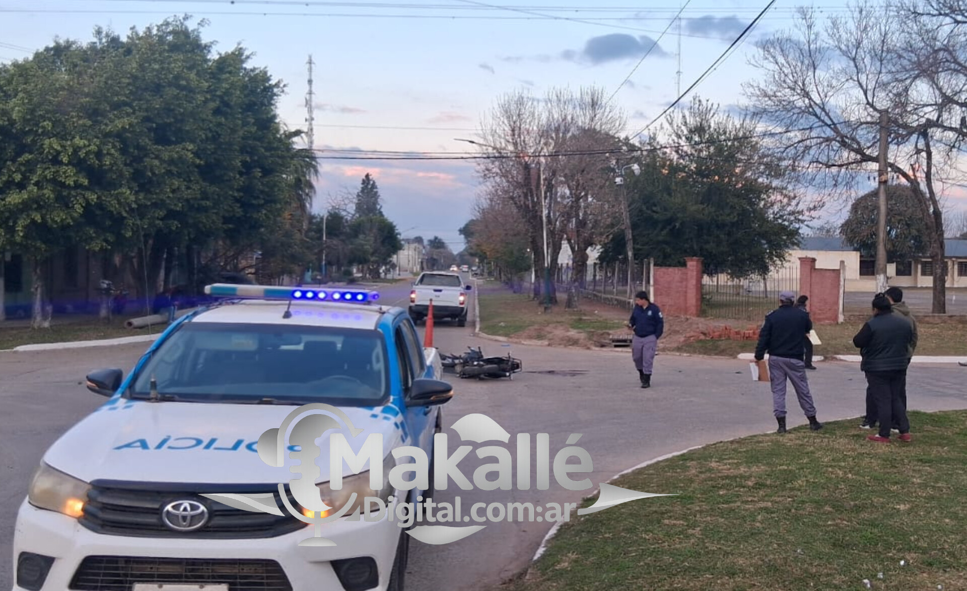 Grave siniestro vial en Makallé: un motociclista permanece internado con traumatismo de cráneo severo
