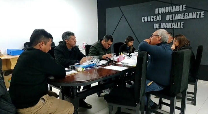 Proyecto propone implementar un programa municipal de castración gratuita de perros y gatos en Makallé