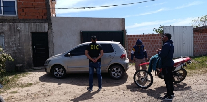 Secuestraron un Volkswagen Fox que podría estar vinculado al asalto a un comerciante de Makallé