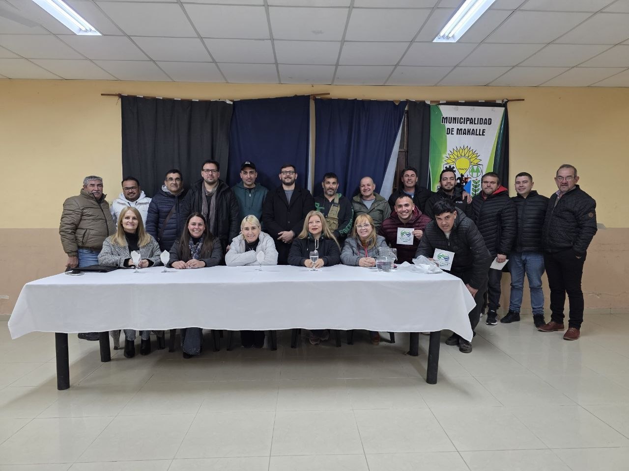 Grupo de integrantes C. C..jpg Grupo de integrantes C. C..jpg