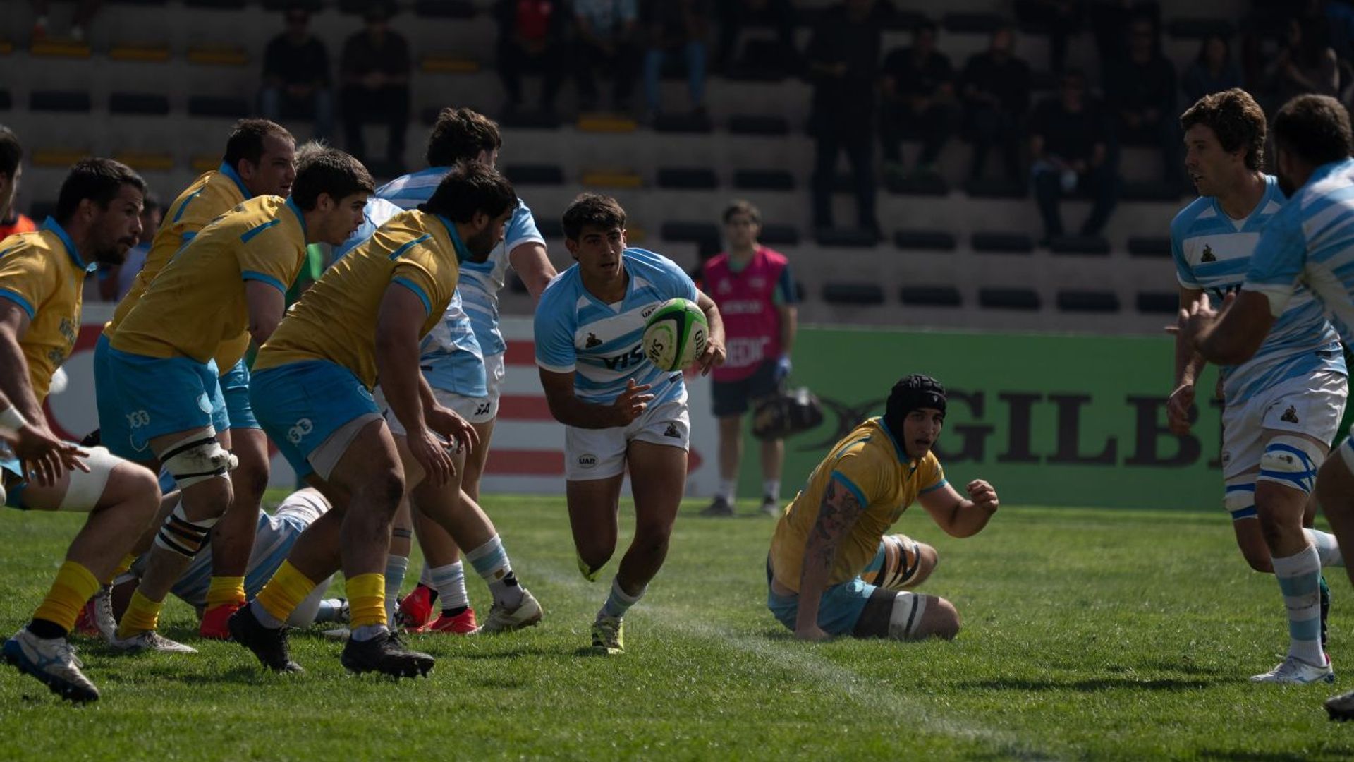 Argentina XV vapuleó a Uruguay y definirá el ARC contra Chile