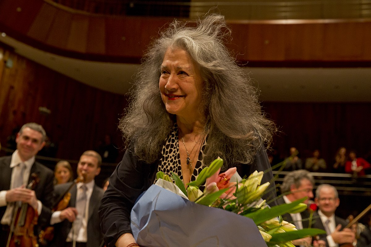 Martha Argerich galardonada con la Aguja de Honor con Rubíes en Salzburgo