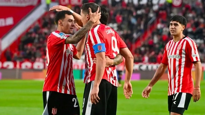 La mística Pincha contra el poderoso Flamengo. Se espera por Marcos Rojo La mística Pincha contra el poderoso Flamengo. Se espera por Marcos Rojo