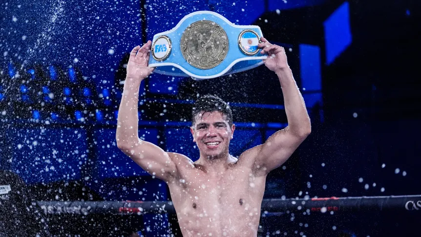 Rodrigo Coria se quedó con el argentino Superwelter en el sábado de la FAB