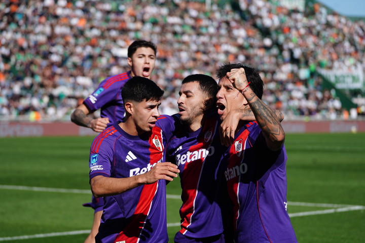 River comenzó su reconstrucción: le ganó a Banfield en el Florencio Sola