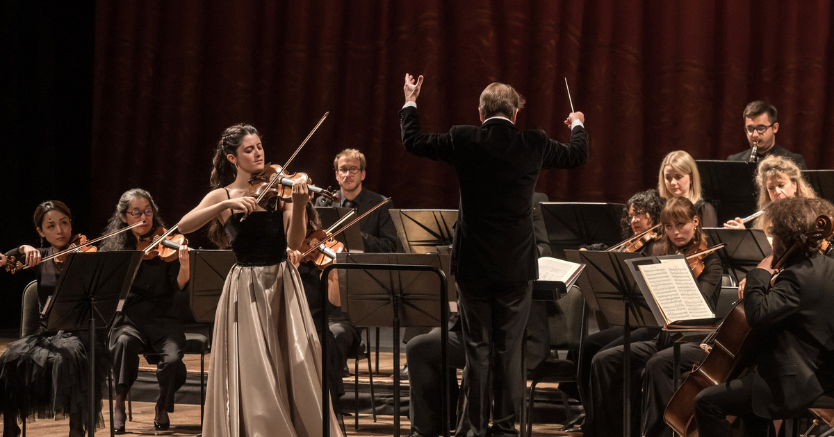 María Dueñas-Camerata Salzburg y una noche memorable en el Colón