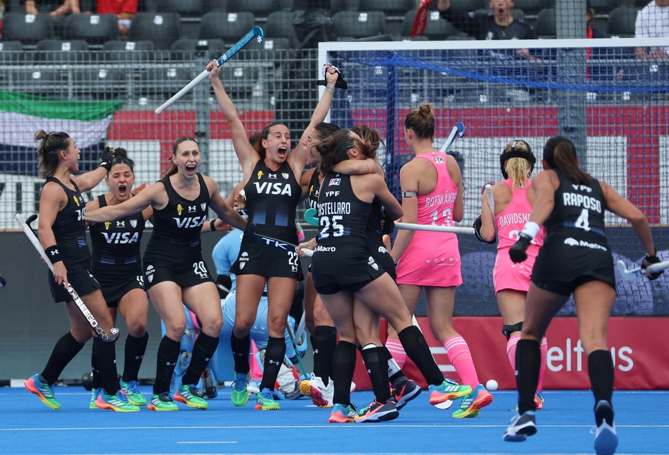 Con mucho sufrimiento, las Leonas consiguieron un triunfo clave ante Alemania