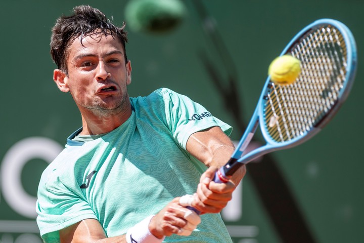 Kitzbuhel: ganó Etcheverry y hoy juega semi. Perdieron Navone y Báez. Kitzbuhel: ganó Etcheverry y hoy juega semi. Perdieron Navone y Báez.