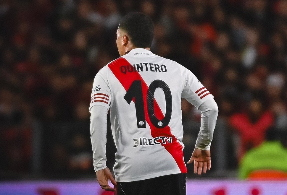 Adiós a un histórico: River rescindió el contrato de Juanfer Quintero Adiós a un histórico: River rescindió el contrato de Juanfer Quintero