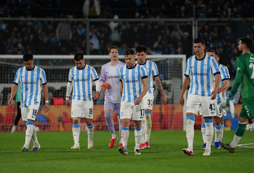 Racing perdió y el Rojo empató. No llegan bien al clásico del domingo Racing perdió y el Rojo empató. No llegan bien al clásico del domingo