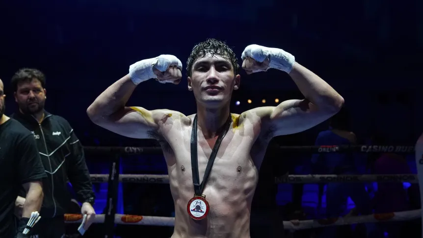 Robledo le ganó por descalificación al díscolo Laryea e irá por la corona del mundo