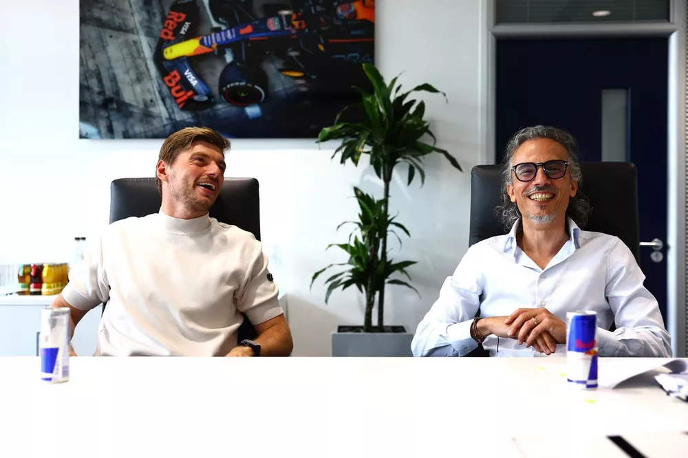 Final para dos culebrones: Verstappen sigue en Red Bull y Sainz en Williams Final para dos culebrones: Verstappen sigue en Red Bull y Sainz en Williams