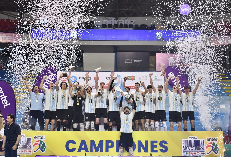 El Vóley festejó ante Brasil: Varones ganaron el Sudam y Panteritas en el Mundial U17