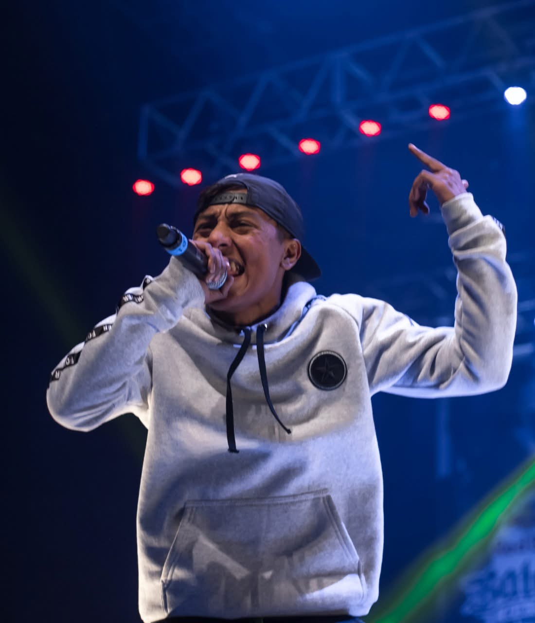 Dozer vuelve a colaborar con Más de Ti en una canción que fusiona pop rock y música urbana