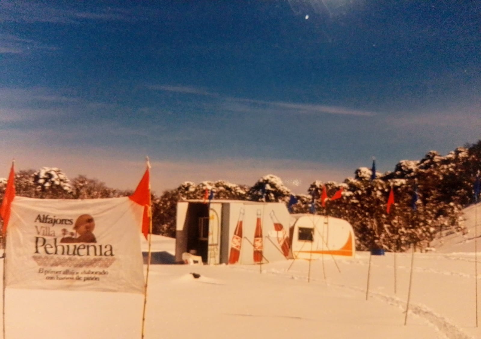 Cerro Batea Mahuida » LA HISTORIA OFICIAL»: 26 años de historia compartida