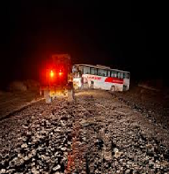 Operativo nocturno en Buta Ranquil: liberaron un micro atrapado a pocos kilómetros de la Ruta 40