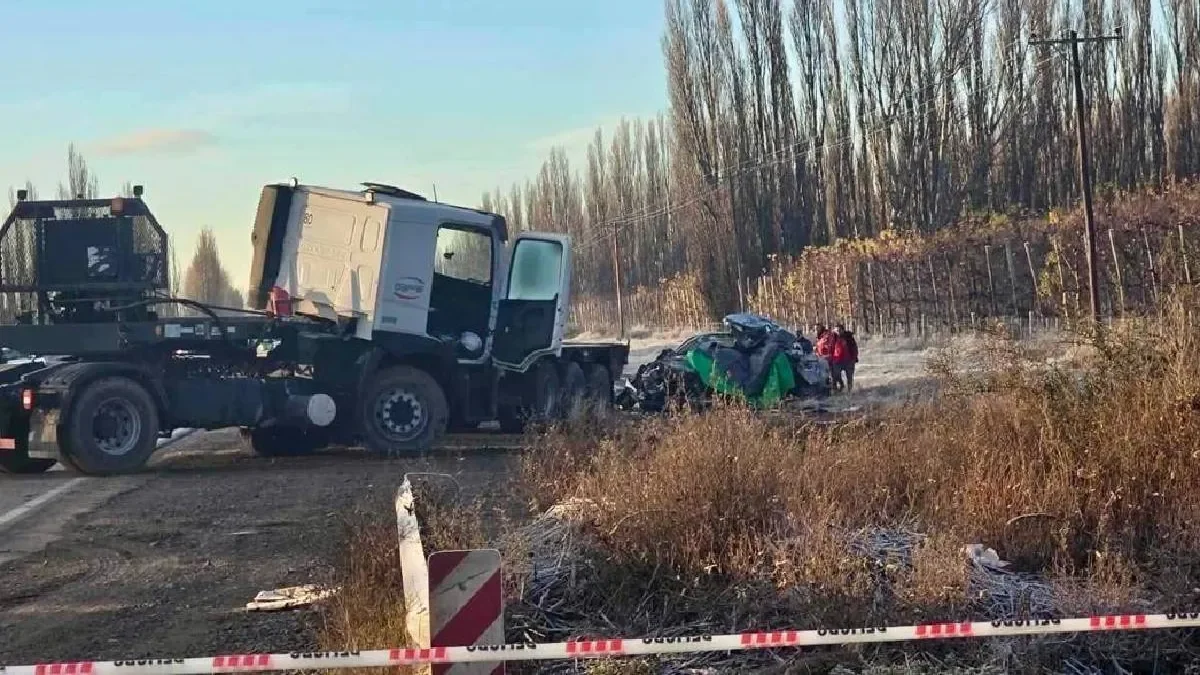 Choque fatal en el corredor petrolero: una víctima mortal y un amplio operativo de emergencia