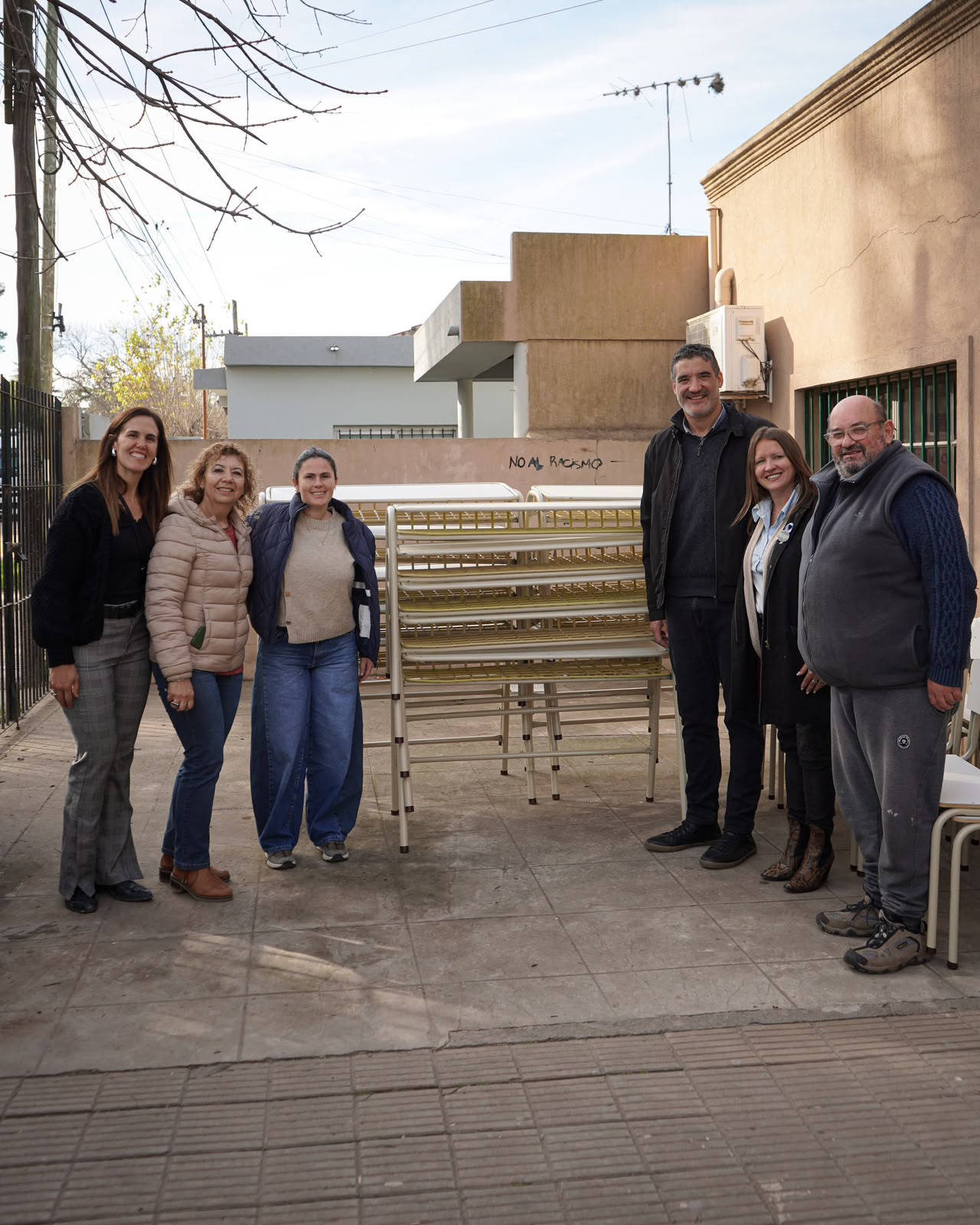 1008958628.jpg La Escuela Secundaria N.º 9 de Las Mandarinas recibió nuevo mobiliario