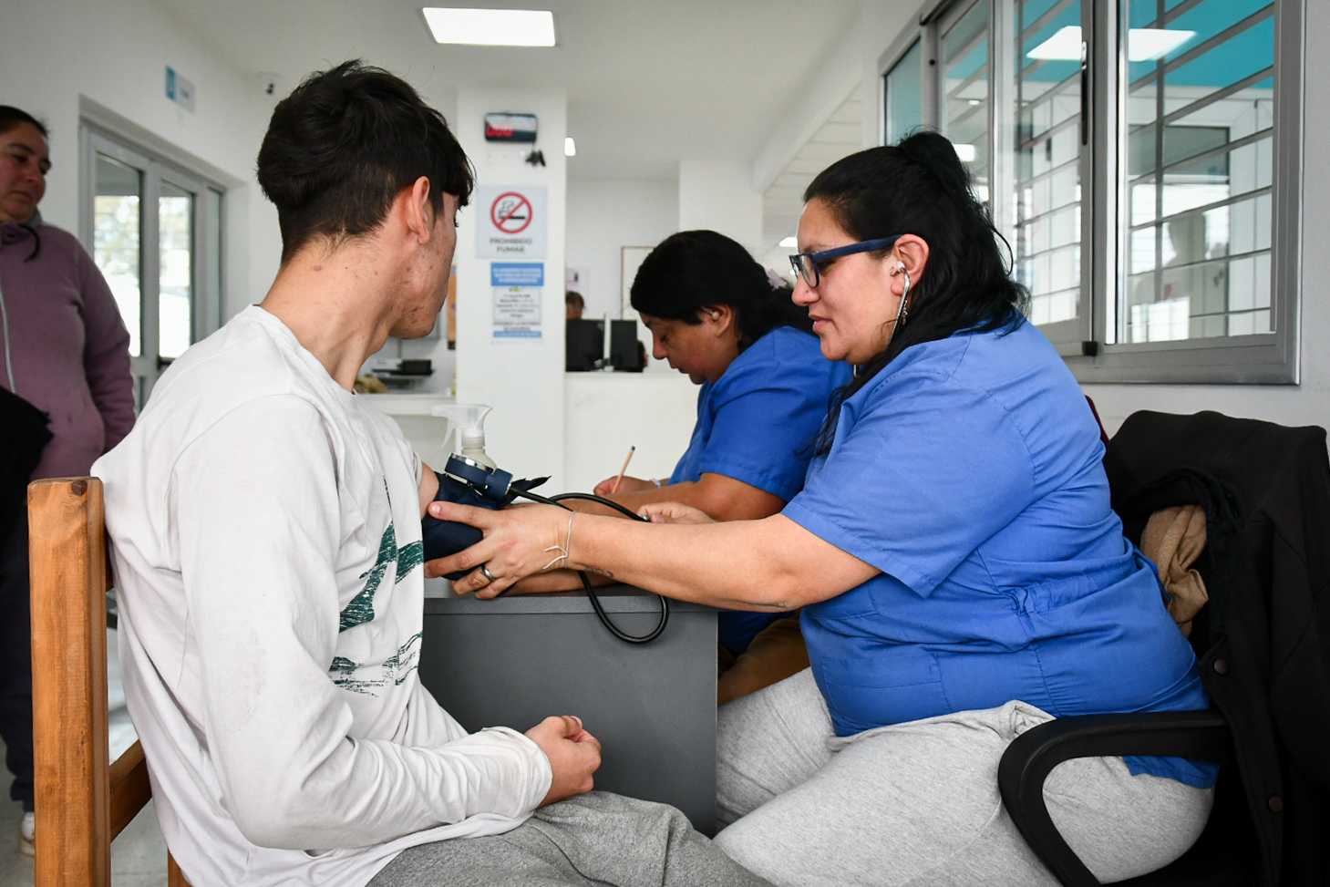 San Vicente llevó atención médica y servicios de ANSES a los vecinos del barrio Santa Inés
