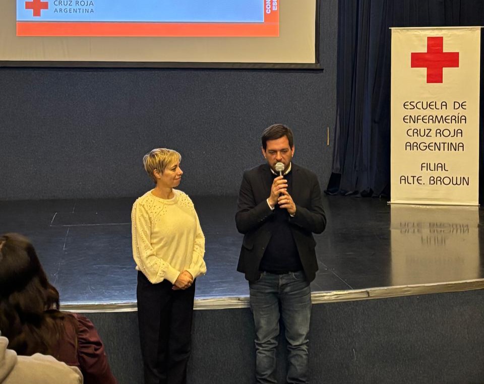 La Filial Almirante Brown de Cruz Roja Argentina celebró su 2° Congreso de Enfermería con la presencia del Intendente interino Juan Fabiani
