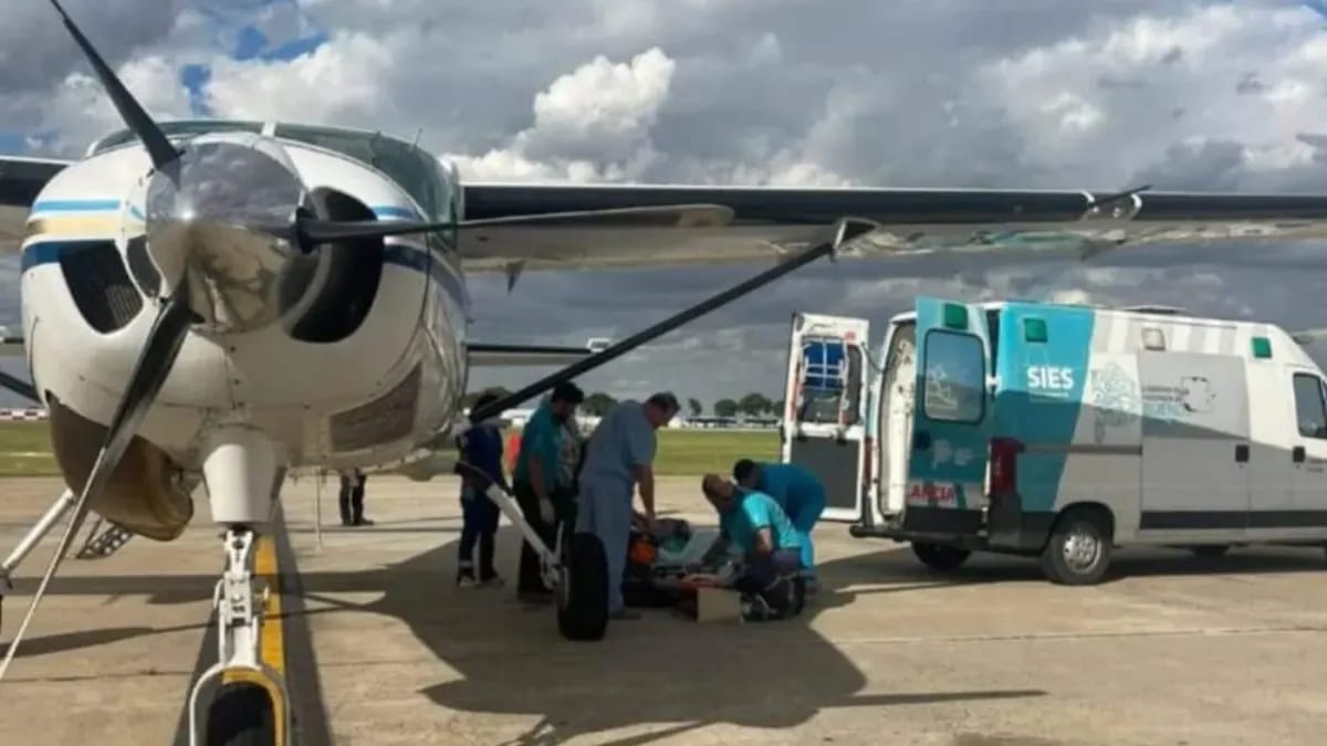 La provincia trasladó en un vuelo sanitario a dos sobrevivientes del trágico accidente sufrido por una familia de Alejandro Korn en Jujuy