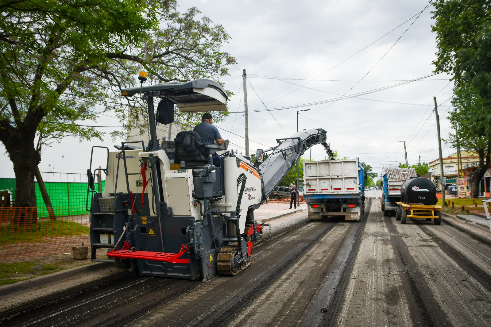Avanzan importantes obras viales e hidráulicas en San Vicente y Domselaar para mejorar el tránsito y prevenir anegamientos