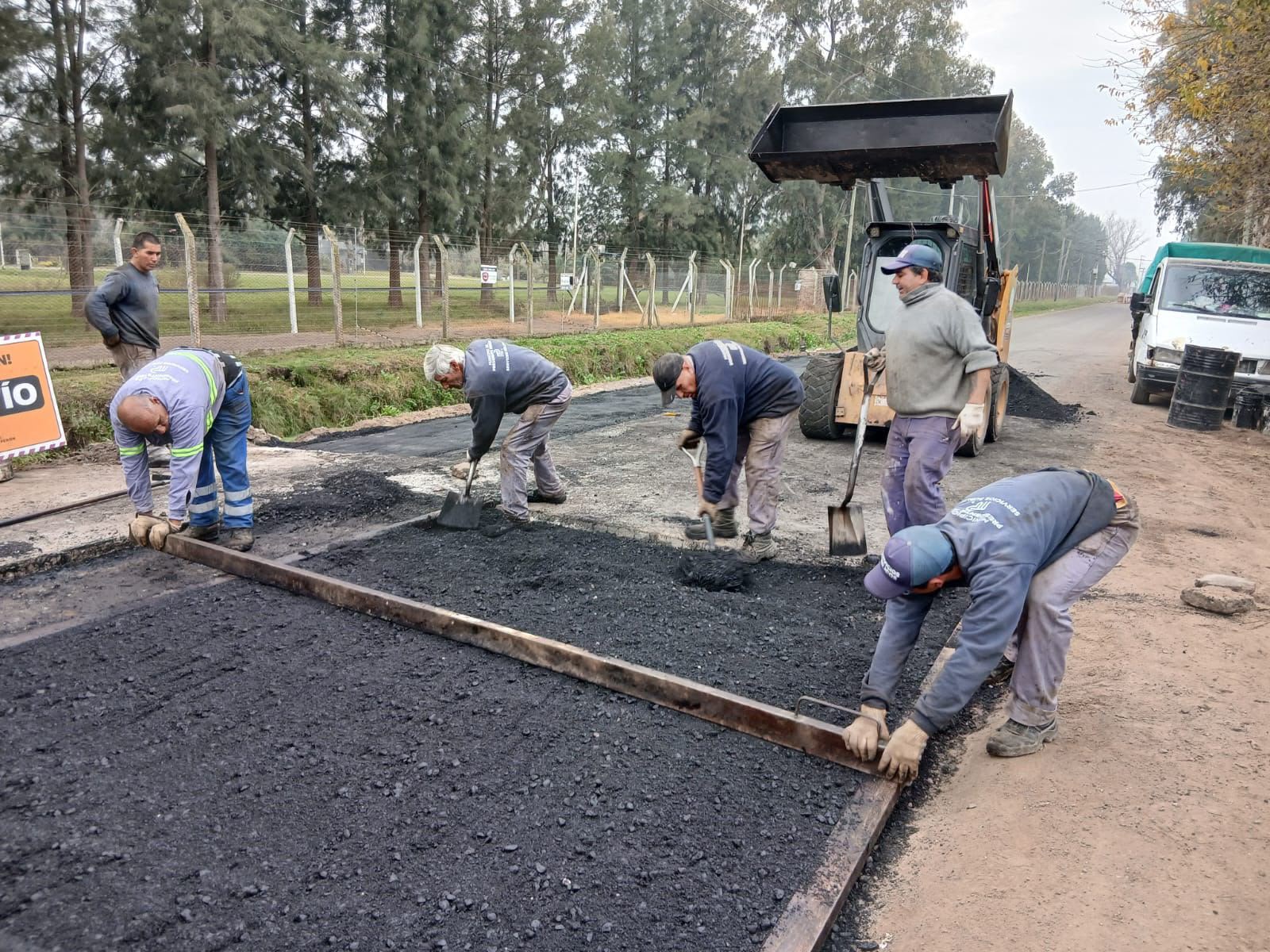 2ccd8bee-7644-40ef-8731-ab37bab1ab0c.jpg Presidente Perón avanza a paso firme con el Plan Integral de Mejoramiento Vial en el distrito