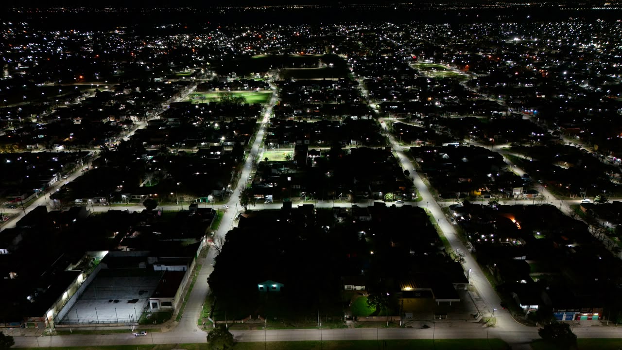 34cd5de3-d84e-485d-bd5d-cde01b19819b.jpg Presidente Perón: recambian casi 100 luminarias por tecnología LED en Guernica Oeste y Santa Elena