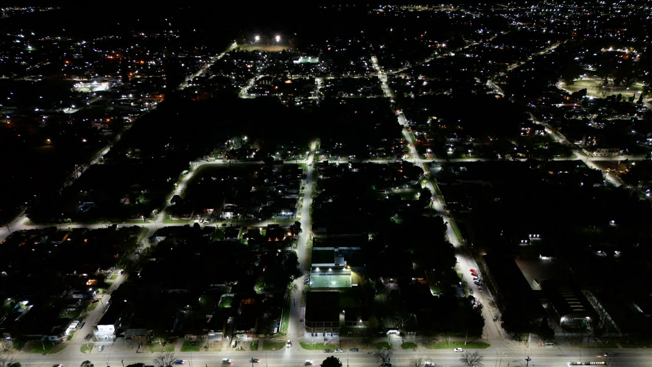 La Municipalidad de Presidente Perón fortalece la seguridad e infraestructura con la instalación de luminarias LED en el barrio Santa Teresita