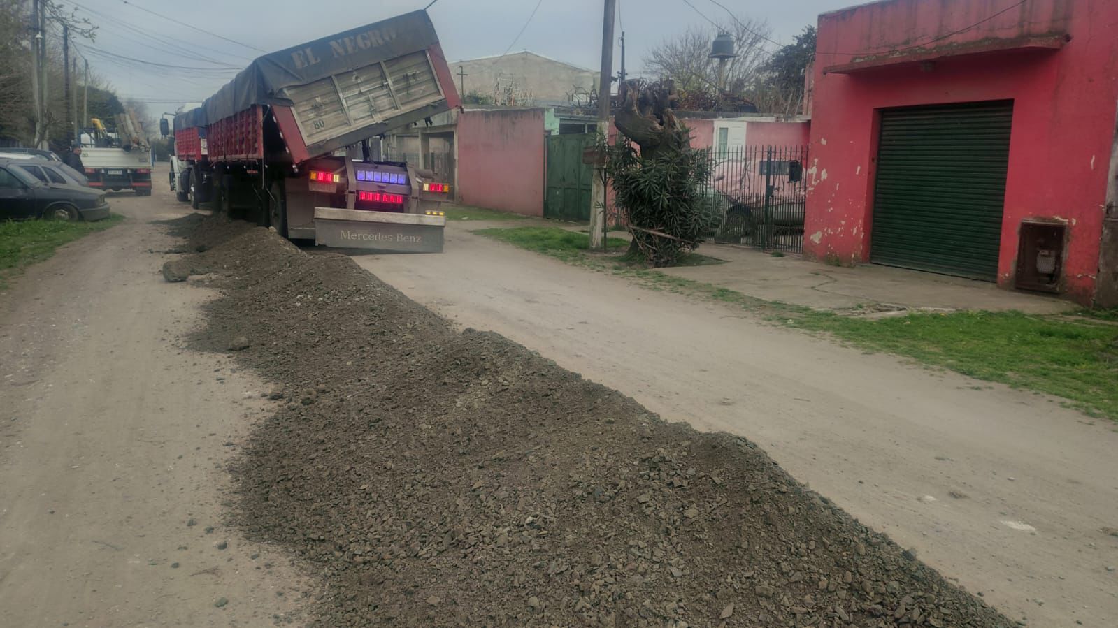 LA MUNICIPALIDAD DE PRESIDENTE PERÓN AVANZA CON OBRAS DE INFRAESTRUCTURA Y MEJORAS EN EL ALUMBRADO PÚBLICO CON FONDOS PROPIOS