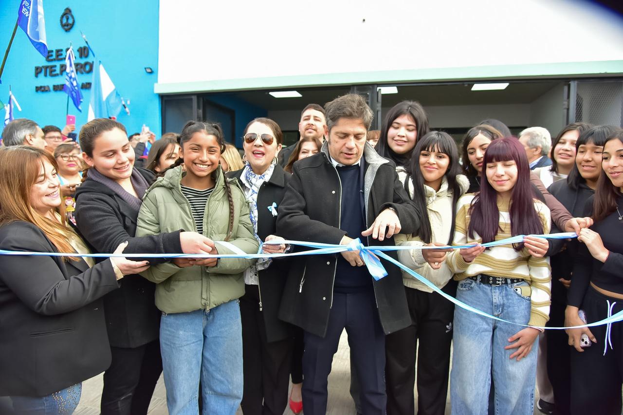 SE INAUGURÓ EL NUEVO EDIFICIO DE LA ESCUELA SECUNDARIA N° 10 EN PARQUE AMERICANO
