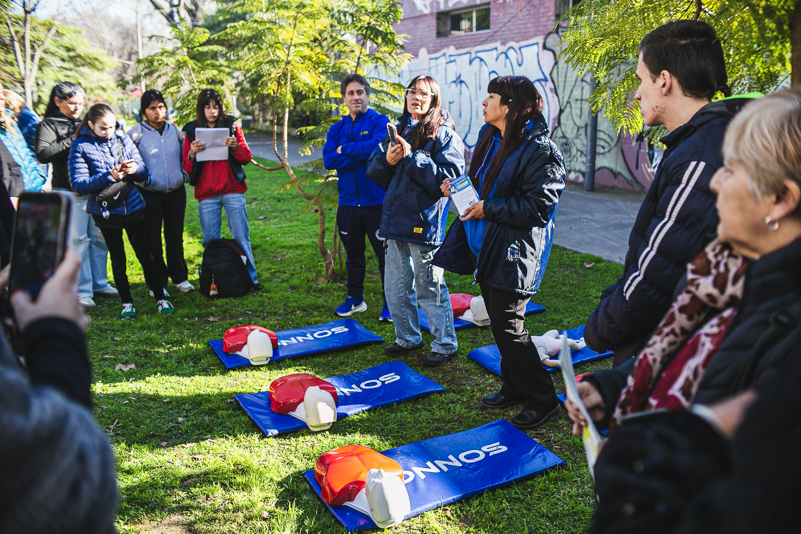 CIENTOS DE VECINOS PARTICIPARON EN JOSÉ MÁRMOL DE UNA JORNADA DE SALUD EN HOMENAJE A RENÉ FAVALORO