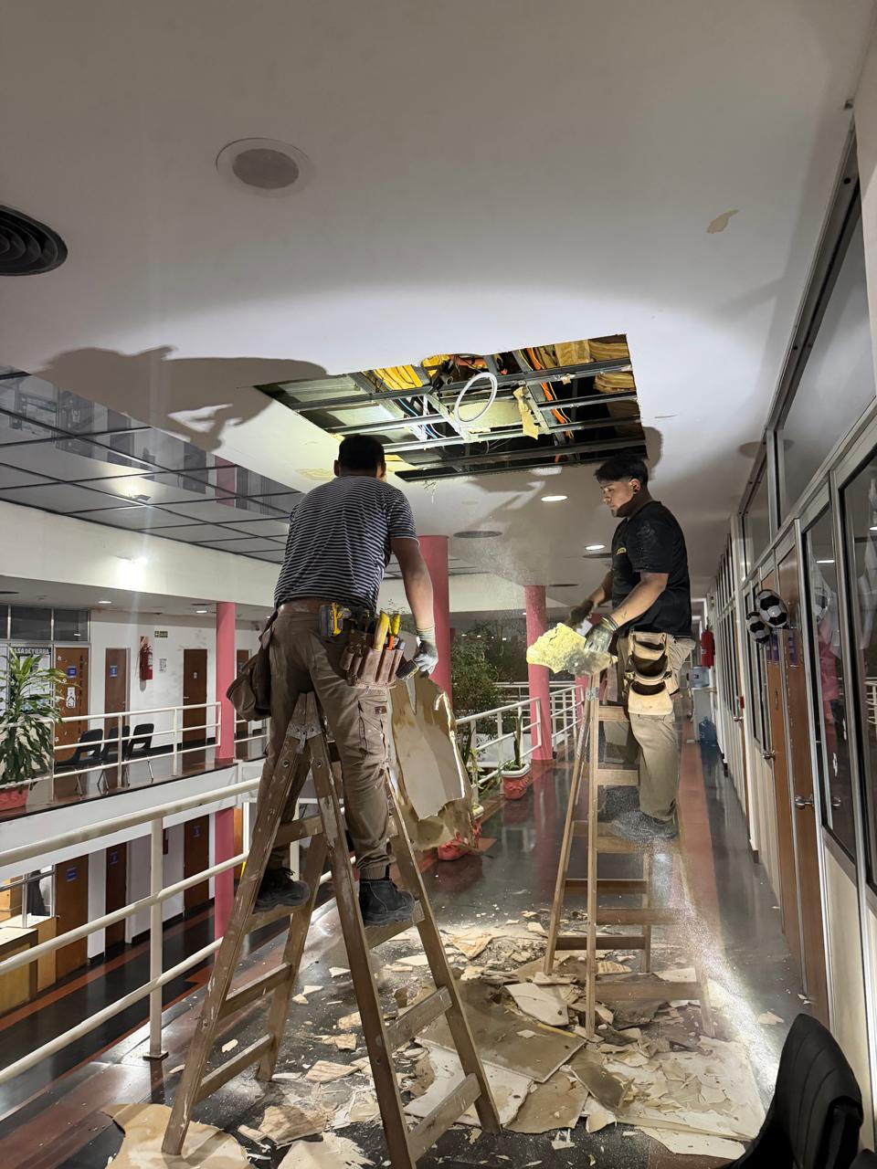 Presidente Perón: avanzan las obras de mantenimiento y remodelación en el Palacio Municipal