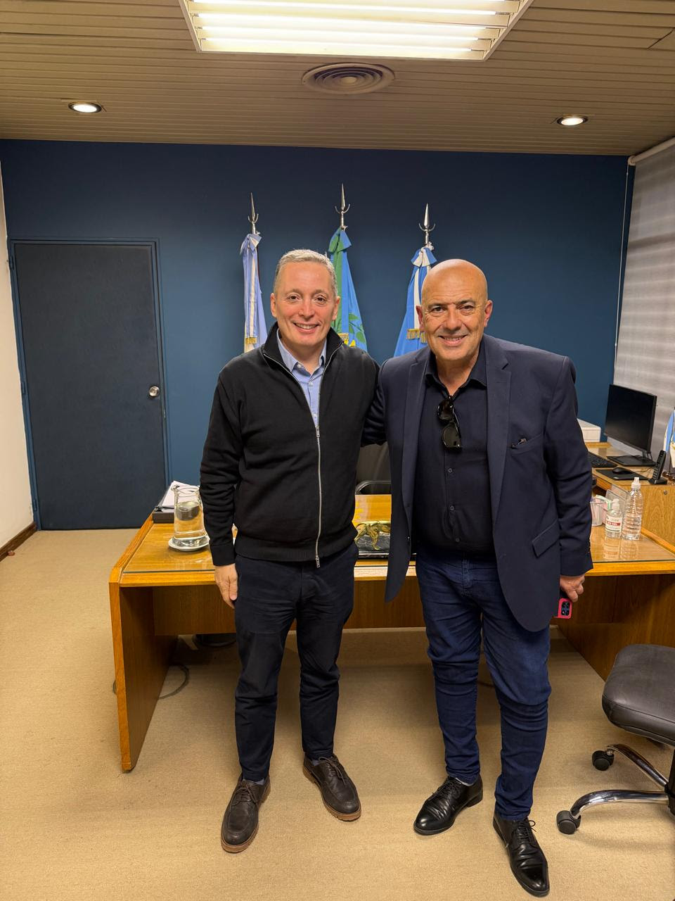 unnamed.jpg FERNANDO GRAY SE REUNIÓ CON EL SECRETARIO GENERAL DEL SINDICATO DE EMPLEADOS DE COMERCIO DE LOMAS DE ZAMORA, ESTEBAN ECHEVERRÍA Y EZEIZA