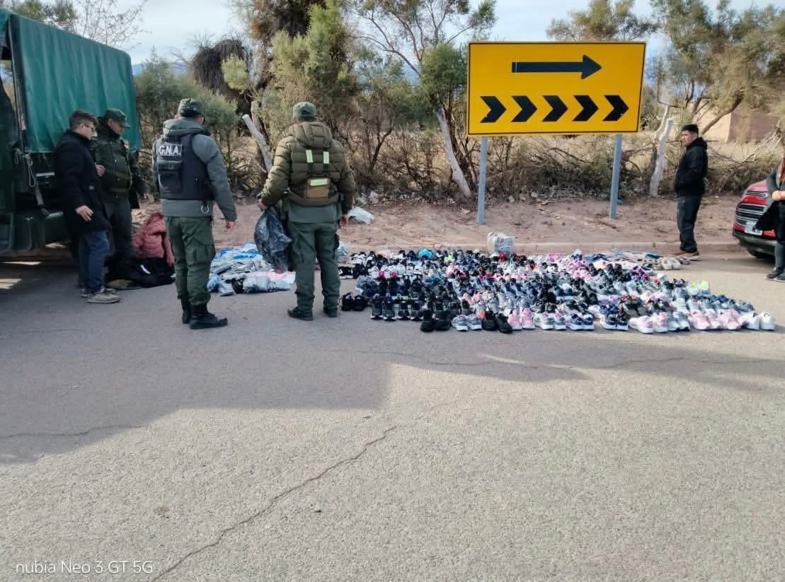 Vinchina: secuestran mercadería valuada en más de  millones por presunta infracción