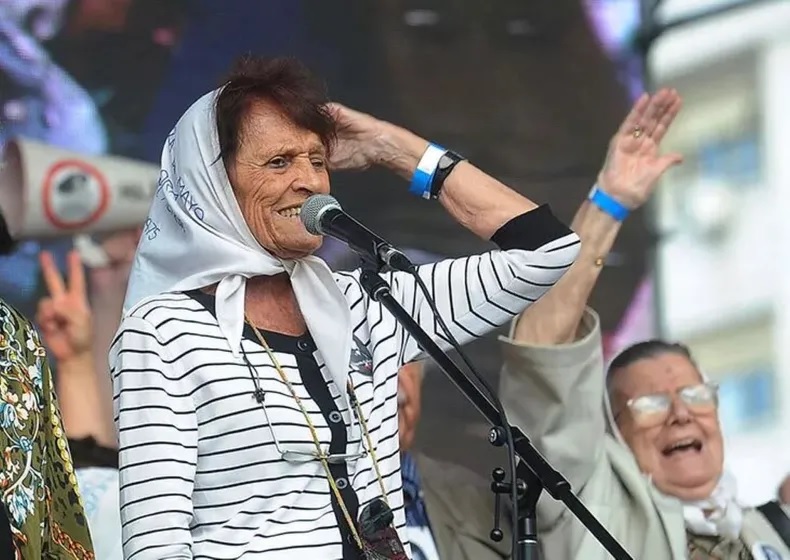 l.jpg A los 95 años, murió Taty Almeida, presidenta de Madres de Plaza de Mayo