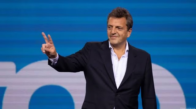 masa.jpg ¿Se postula? Sergio Massa felicitó a Las Leonas tras el Mundial y anticipó una posible candidatura