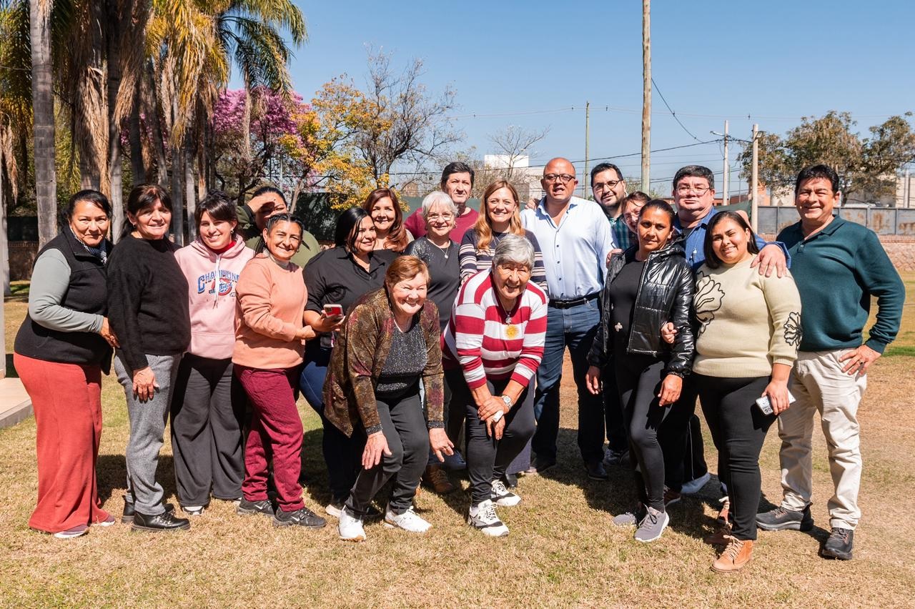 trrr.jpg Vecinos de Arauco fueron recibidos por Tere Madera, y recorrieron espacios culturales y religiosos